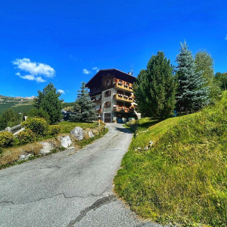 Lg Apartment Livigno - Modern Alpine Comfort エクステリア 写真