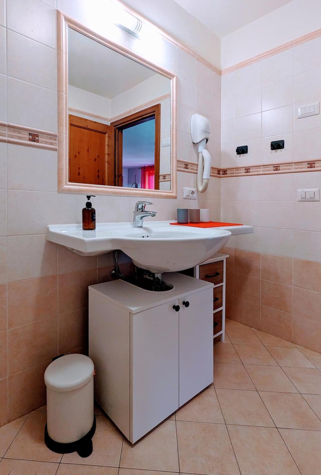 Lg Apartment Livigno - Modern Alpine Comfort エクステリア 写真